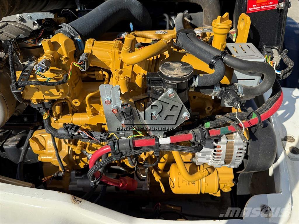 CAT 908 M لوادر بعجل