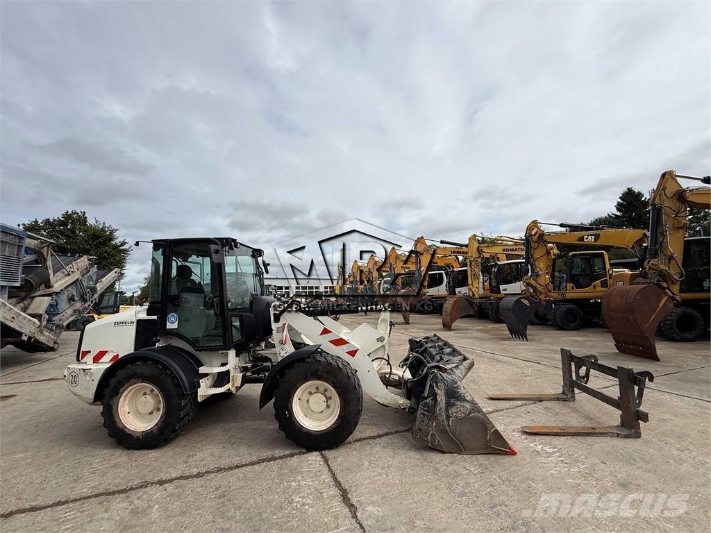 CAT 908 M لوادر بعجل