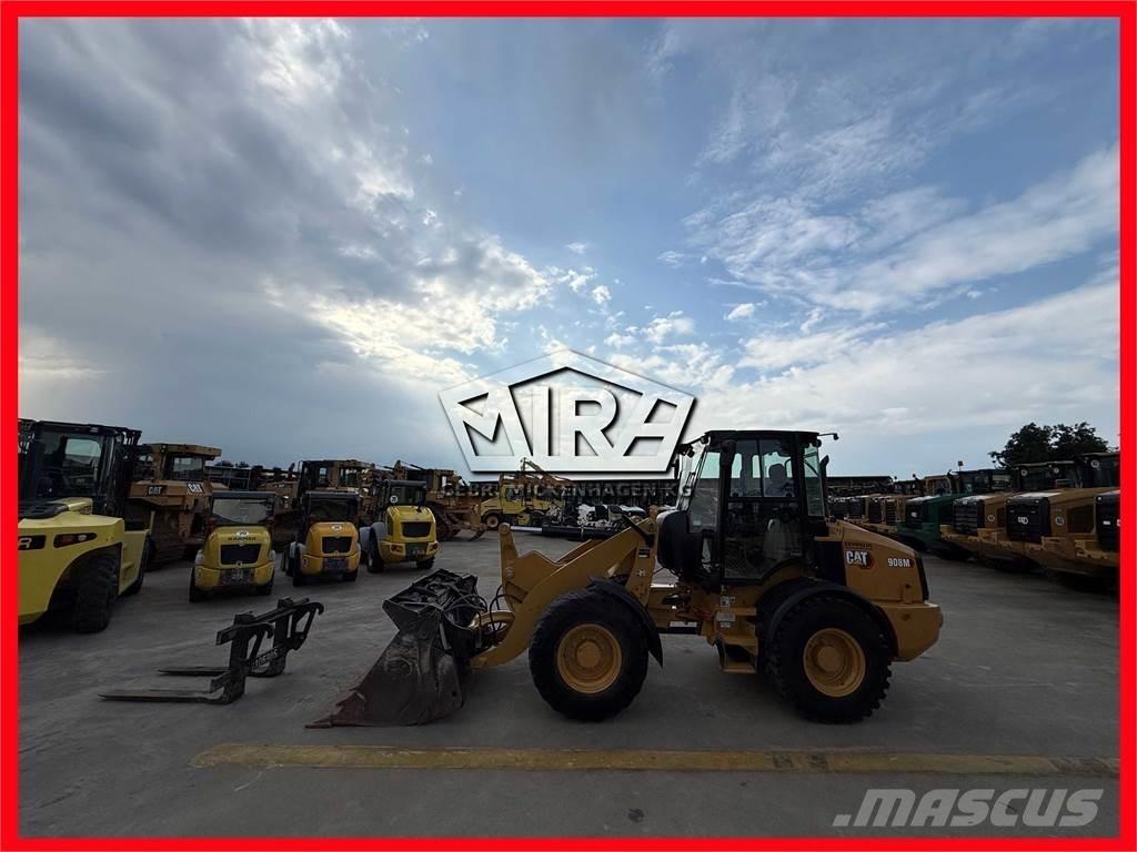 CAT 908M لوادر بعجل