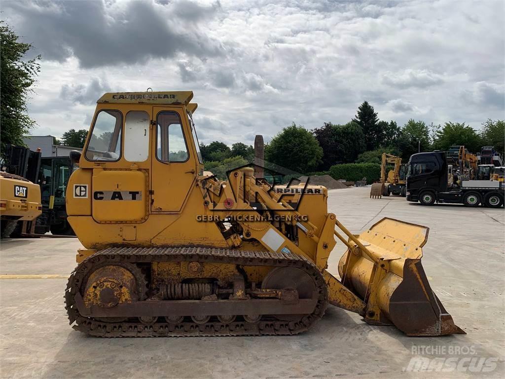CAT 941 لوادر زحافة