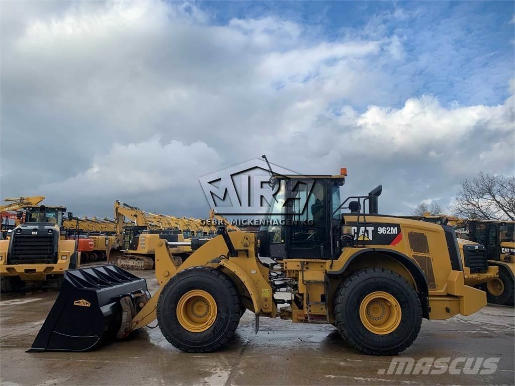 CAT 962M ( 950 M ) لوادر بعجل