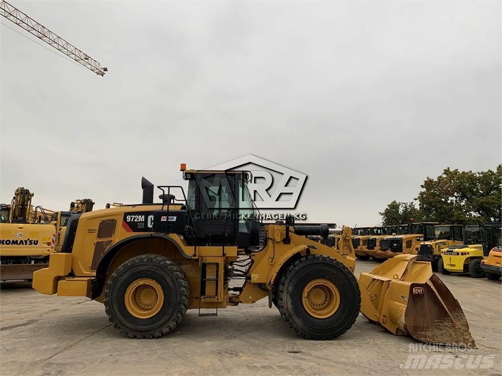 CAT 972M XE لوادر بعجل