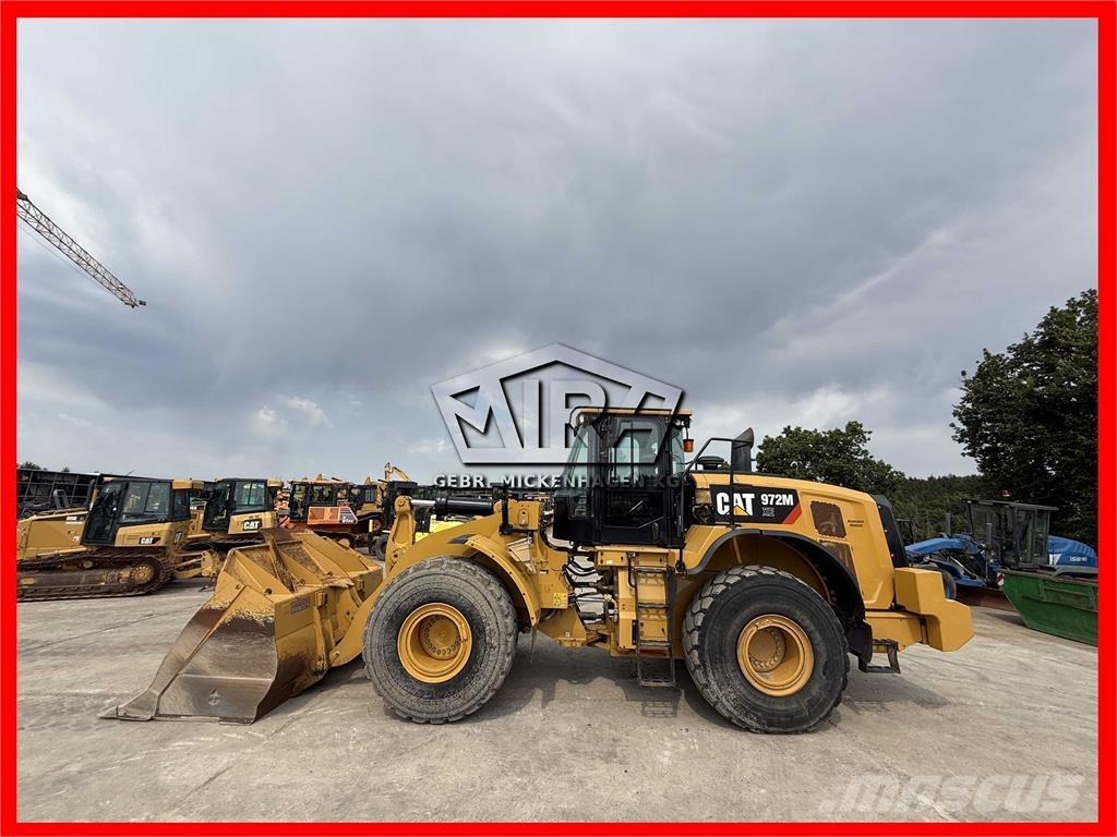CAT 972M XE لوادر بعجل