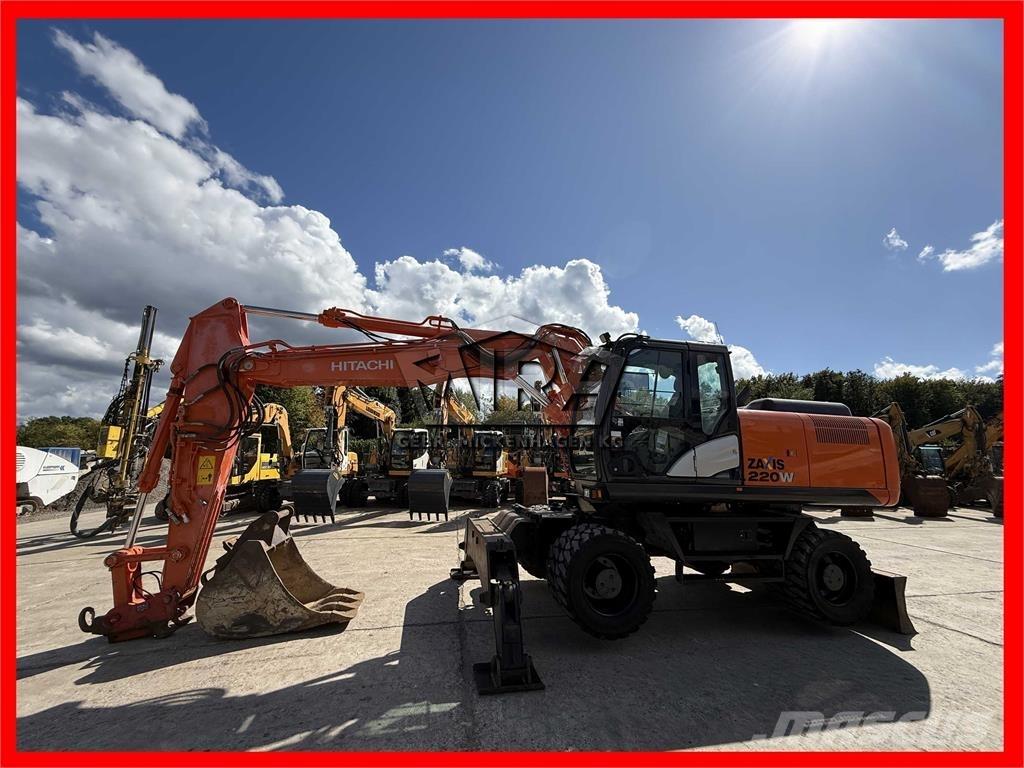 Hitachi ZX 220W-6 حفارات بعجل