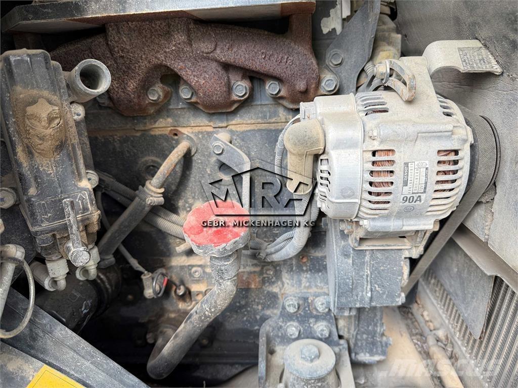 Komatsu WA70-7 لوادر بعجل