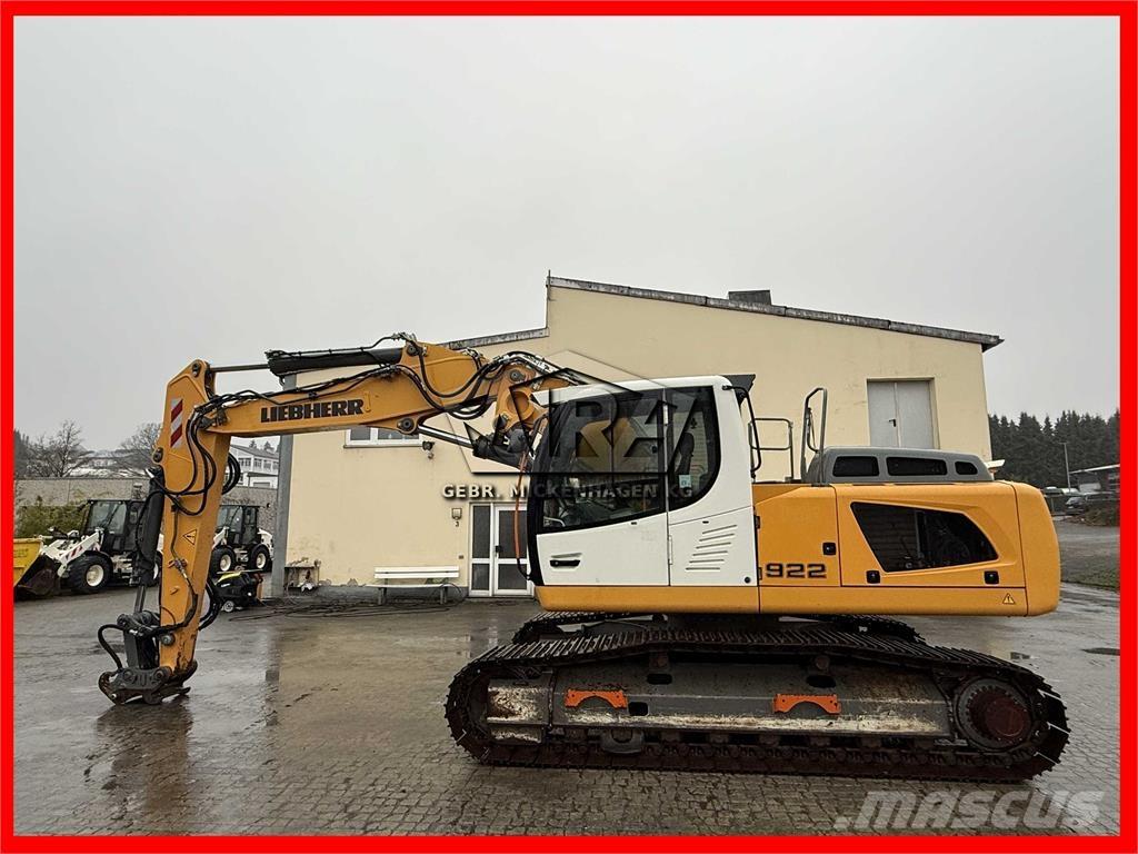Liebherr R 922 LC حفارات زحافة