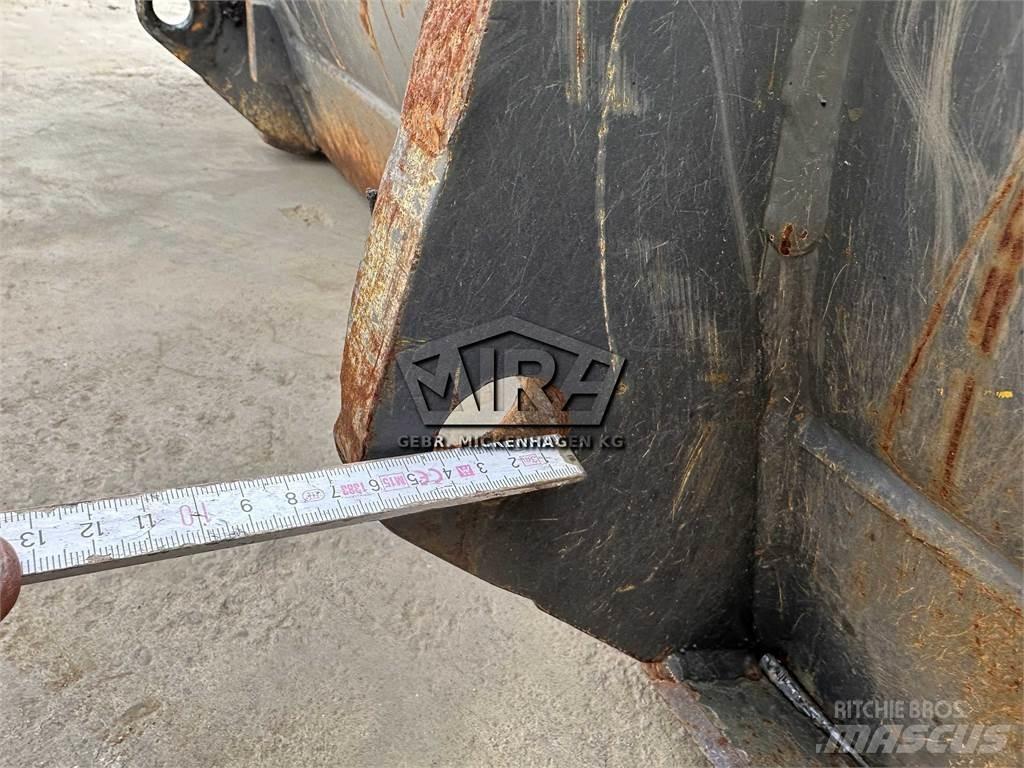 Volvo 2100 mm / L35 دلاء