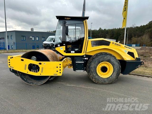 Bomag BW 213 D-5 مداحل متنوعة