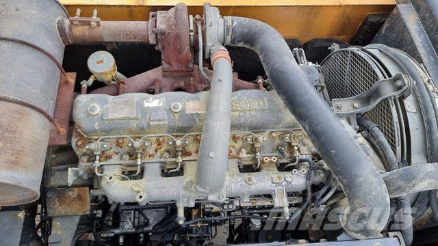 CASE CX 210 حفارات زحافة