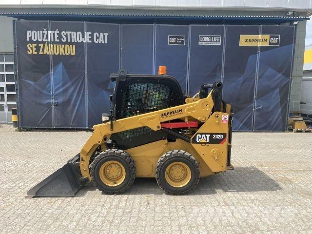 CAT 242D أخرى