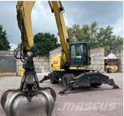 CAT 3022 حفارات بعجل
