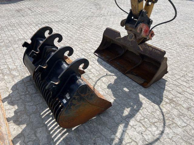 CAT 305E2 CR أخرى