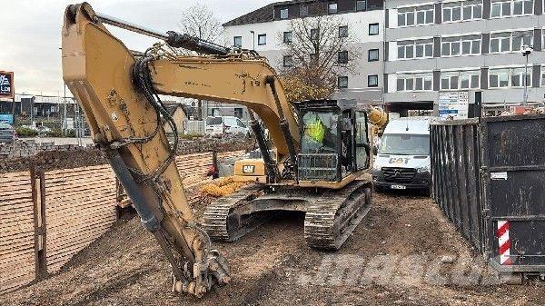 CAT 330-07 حفارات زحافة