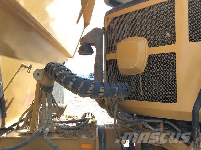 CAT 730 أخرى