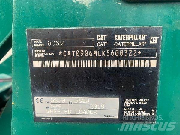 CAT 906 M لوادر بعجل