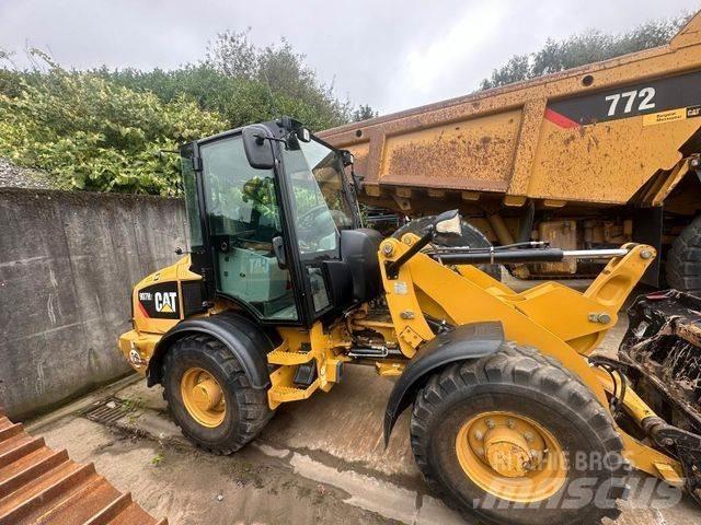 CAT 907 H2 لوادر بعجل