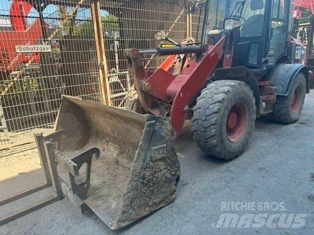 CAT 908 M لوادر بعجل