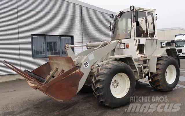 CAT 910 E لوادر بعجل