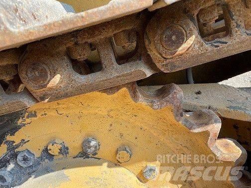 CAT 941 B بلدوزرات مجنزرة
