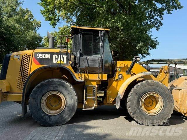 CAT 950 M لوادر بعجل