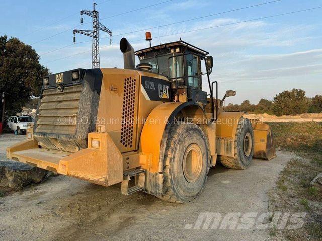CAT 972K لوادر بعجل