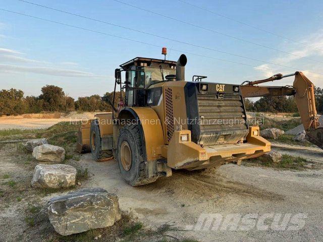 CAT 972K لوادر بعجل