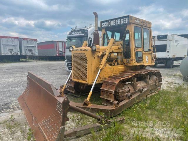 CAT D6D بلدوزرات مجنزرة