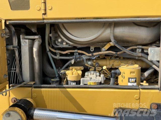 CAT D6N XL أخرى