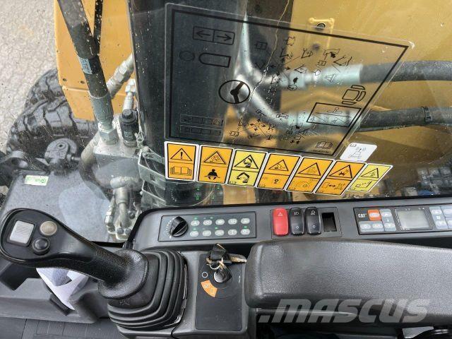 CAT M320F معدات البناء - غير ذلك