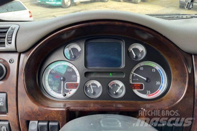 DAF CF410 4x2 شاحنات نقل الحيوانات