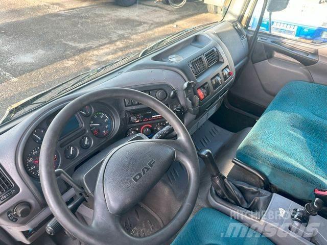 DAF FA45.220 شاحنات بغطاء جانبي