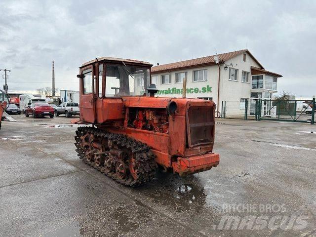  DT75 buldozer بلدوزرات مجنزرة