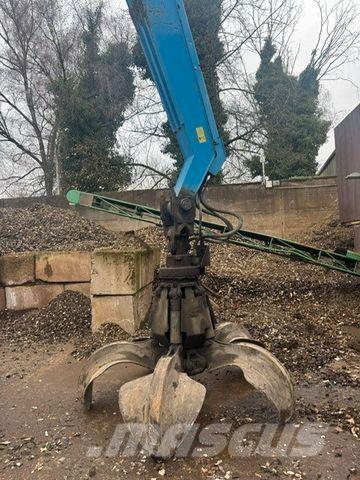 Fuchs MHL320 T4f حفارات بعجل