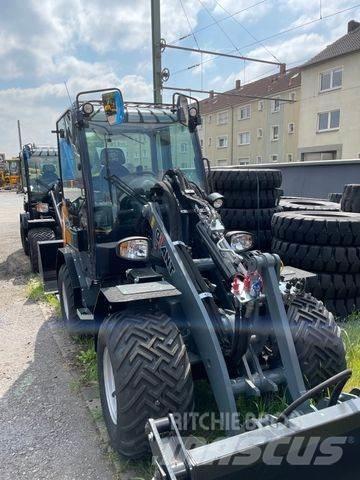 GiANT G3500 X-TRA لوادر بعجل