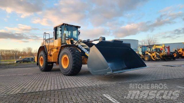Hyundai HL970A XT لوادر بعجل