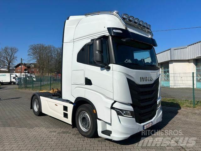 Iveco S-Way 530 وحدات الجر