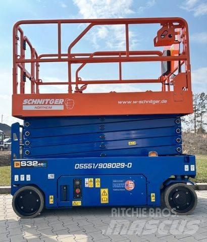 JCB 3246E رافعات مقصية الشكل