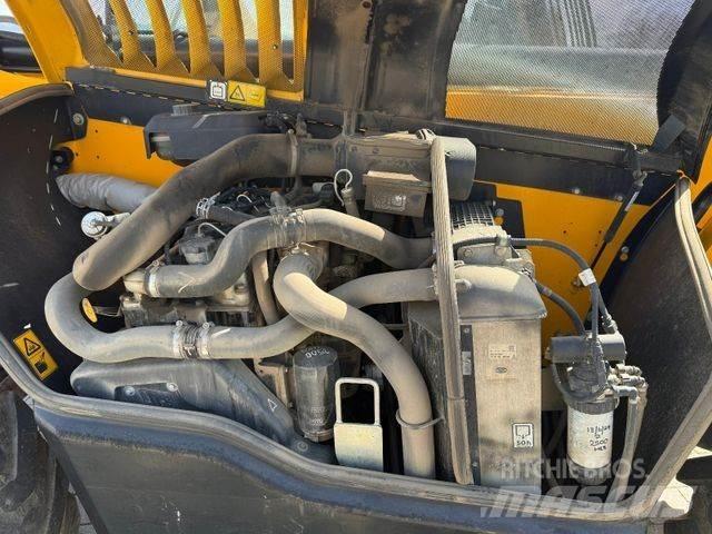 JCB 535-95 مناولات متداخلة