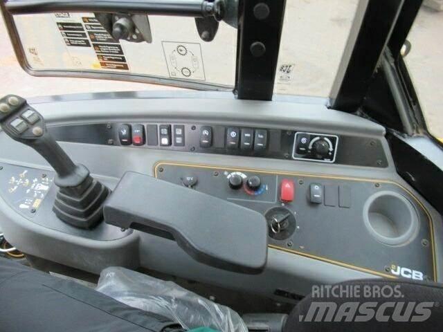 JCB TM220 Agri لوادر بعجل