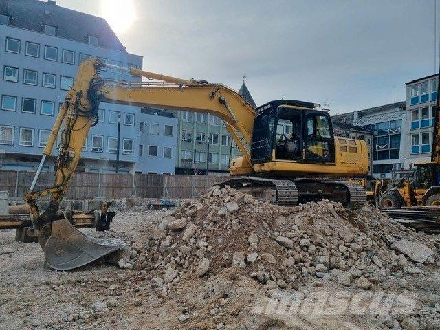 Komatsu PC210LC11 حفارات زحافة