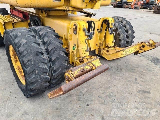 Komatsu PW 110 حفارات بعجل