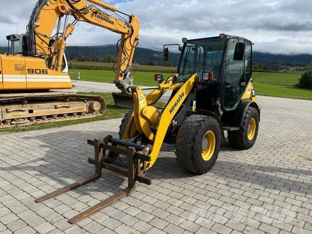 Komatsu WA70-5 لوادر بعجل