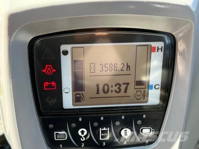 Kubota KX037-4 حفارات صغيرة أقل من 7 طن (حفارات صغيرة)