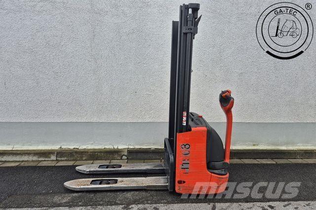 Linde L12 معدات الرفع عالي المستوى