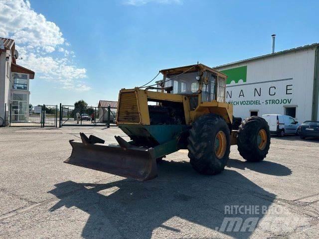 LKT 120 4x4 VIN 983 حصادات