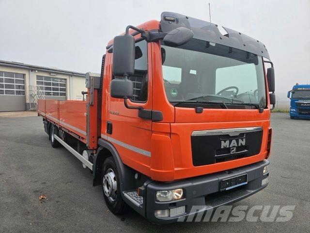 MAN 12.220 شاحنات مسطحة/مفصلية الجوانب