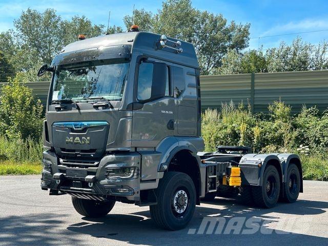MAN TGS 26.520 6x6 وحدات الجر
