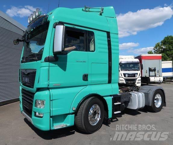 MAN TGX 18.560 FLLS وحدات الجر