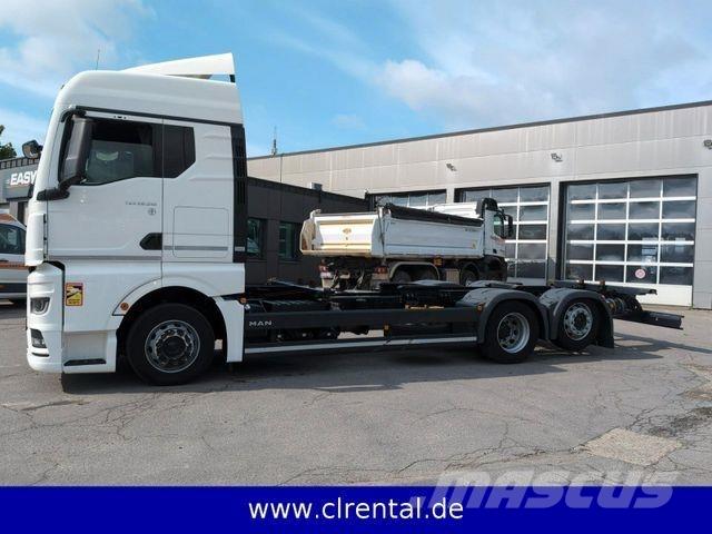 MAN TGX 26.510 شاحنات بمقصورة وهيكل