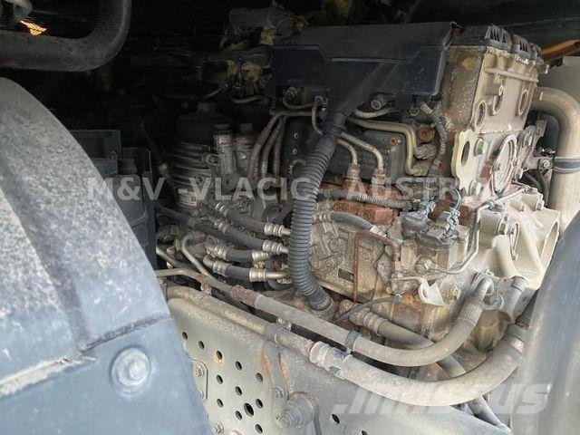 Mercedes-Benz 2542 شاحنات بمقصورة وهيكل